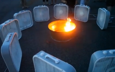 Video: Fans Surround This Fire Pit. But When They Are Turned On It’s a Stunning Surprise!