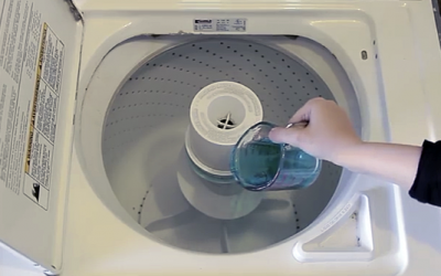 She Pours Mouthwash Into The Washing Machine. The Reason Is Genius!