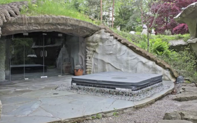 His House Looks Weird From The Outside. But When You Step Inside It’s Unexpectedly More Strange!