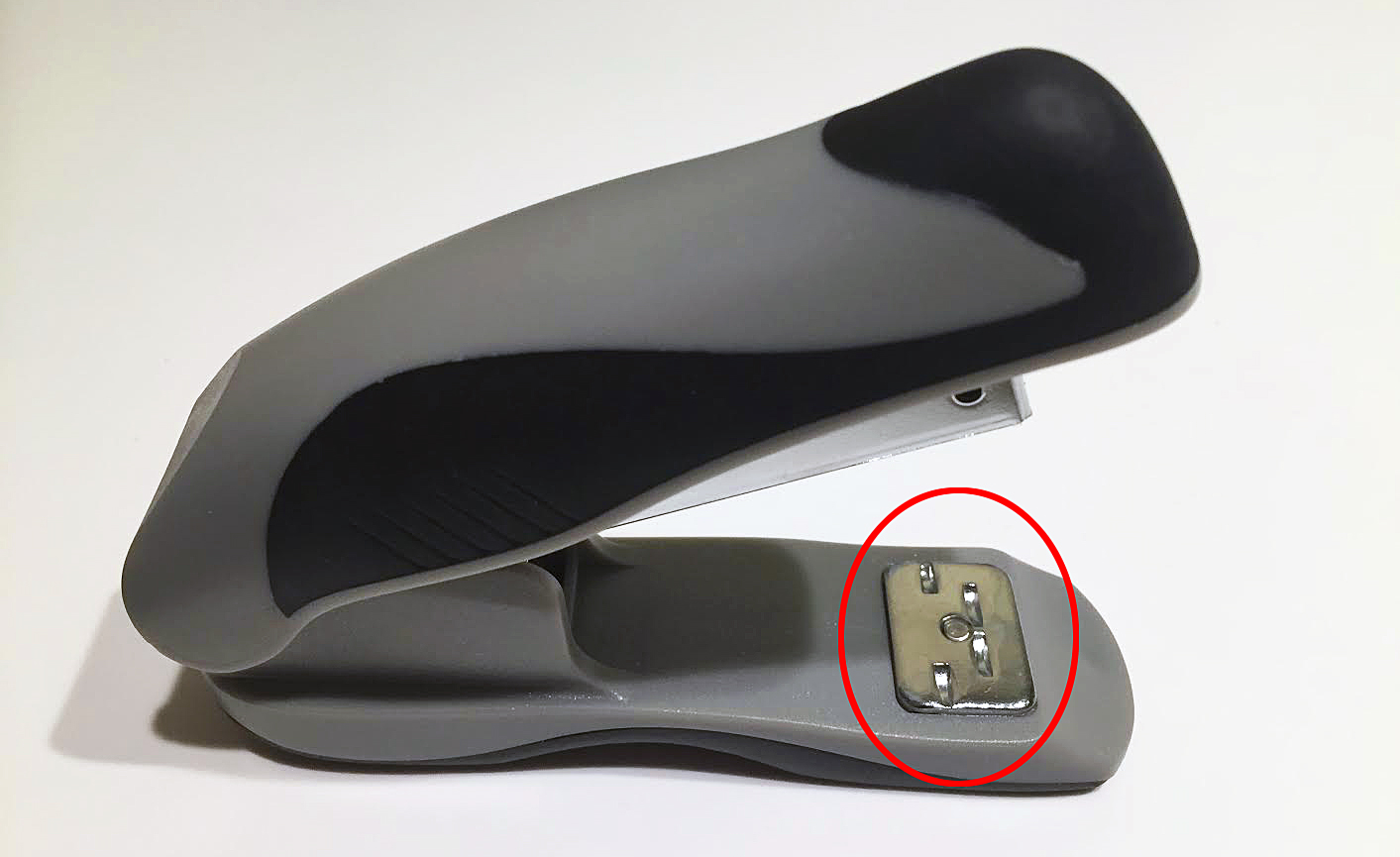 Apparently THIS Is What The Bottom Of The Stapler Is Actually Used For