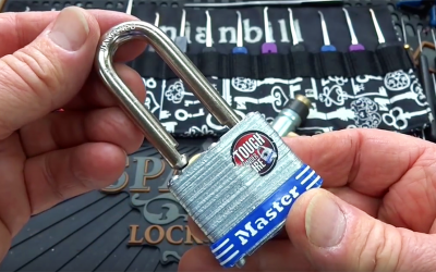Locksmith Demonstrates How To Easily Unlock Any Master Lock