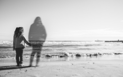 5 Clear Signs The Spirit World Is Nearby and Trying To Send You a Message