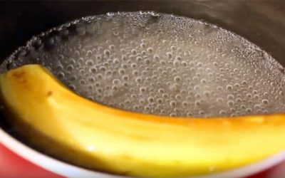 If You Place Bananas In a Boiling Pot And Drink Right Before Bed THIS Is What Happens To Your Body