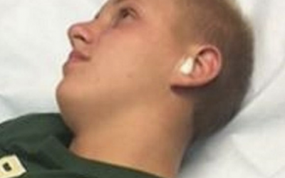 He Had A Strange Pain In His Ear And Thought It Was A Bad Earache. But They Pull Out This Unexpected Surprise!