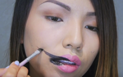 She Begins To Draw A Line Across Her Cheek. But When She’s Done It’s The Most Unexpected Surprise!