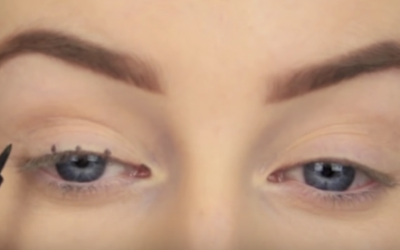 Her Clever Trick For Putting On Eyeliner On Perfectly Every time Is Impressive. This Is So Simple.