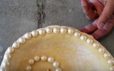 This Woman Trims The Edge Of Her Pie With Pearls. The End Result Is An AMAZING Surprise!