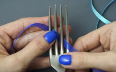 THIS Is How You Can Make The Perfect Bow Everytime With A Fork! It’s So Simple For Mother’s Day!