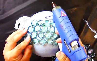 She Begins Hot Glueing Marbles To a Ball Made of Foam. But When She’s Done It’s STUNNING