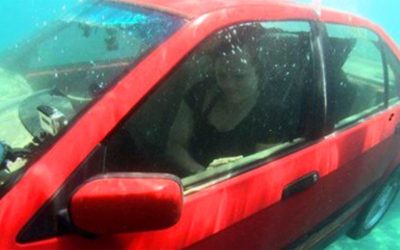 If Your Car Is Underwater and Sinking Quickly You Need To Do THIS If You Want To Live!