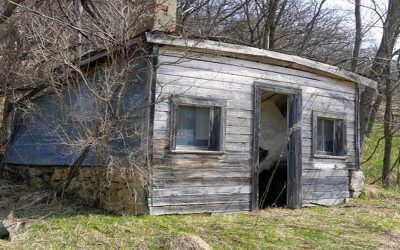 Man Buys An Old Broken Down Log Cabin For $100 and Does a Beautiful Renovation