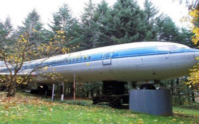 This Man Renovates an Old Retired Airplane Into His House